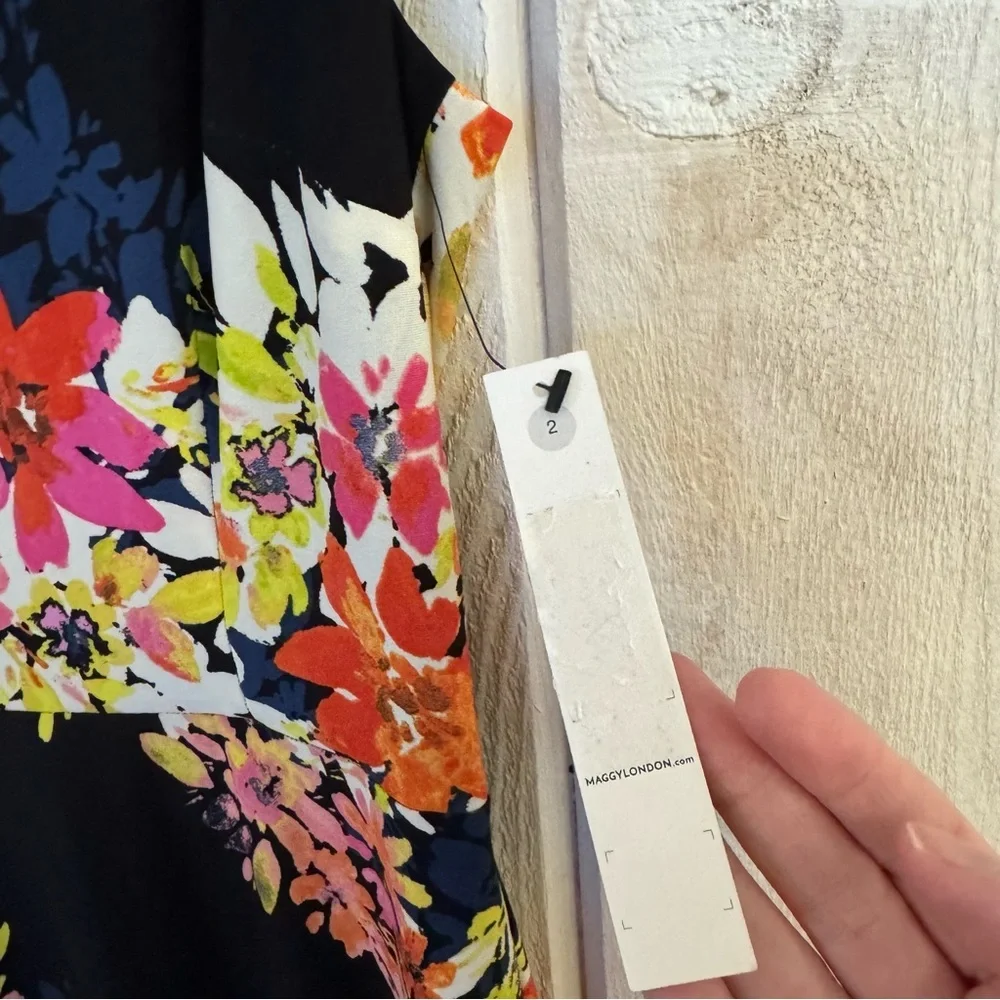 Maggy London Size 2 Maxi Long Floral Dress - Picture 8 of 12